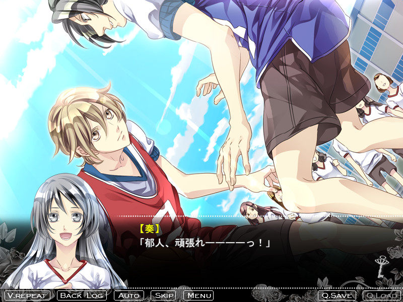 검정과 금색의 열리지 않는 열쇠.